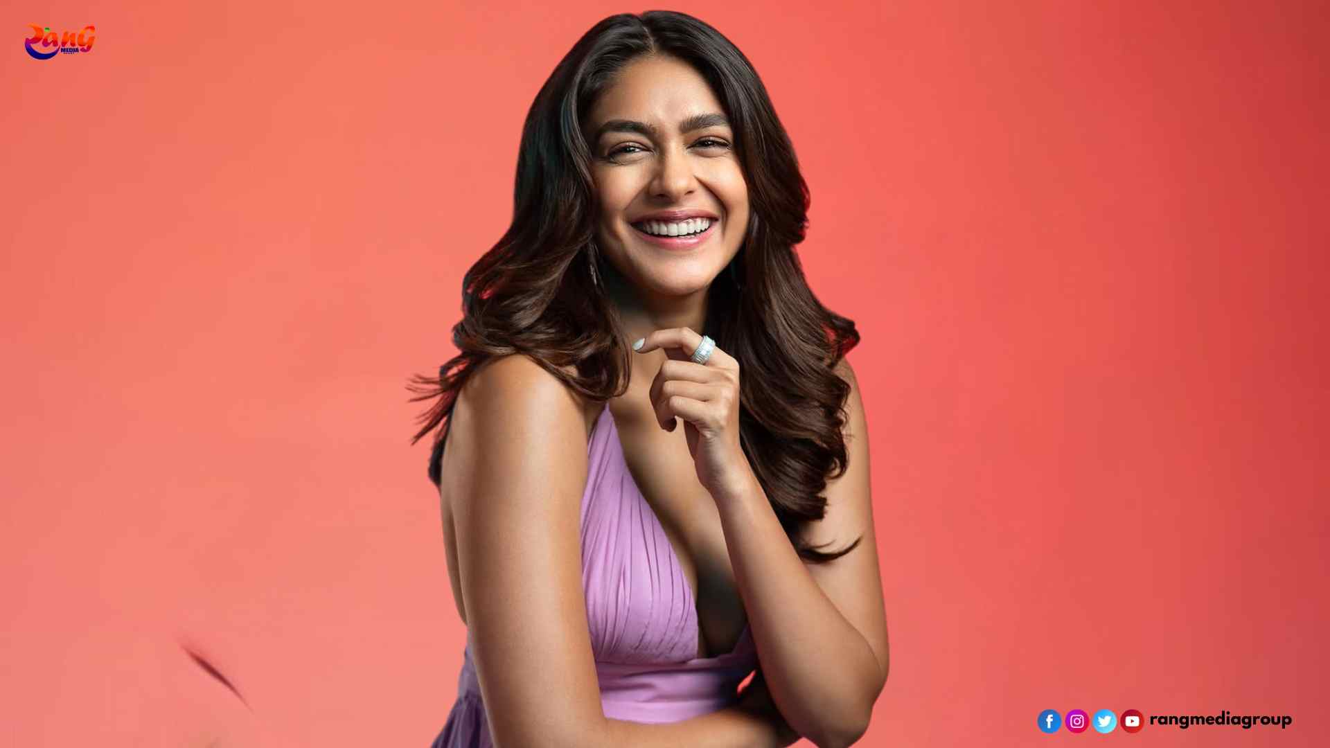 Mrunal Thakur Biography: Height, Boyfriend, Age, Image, Net Worth