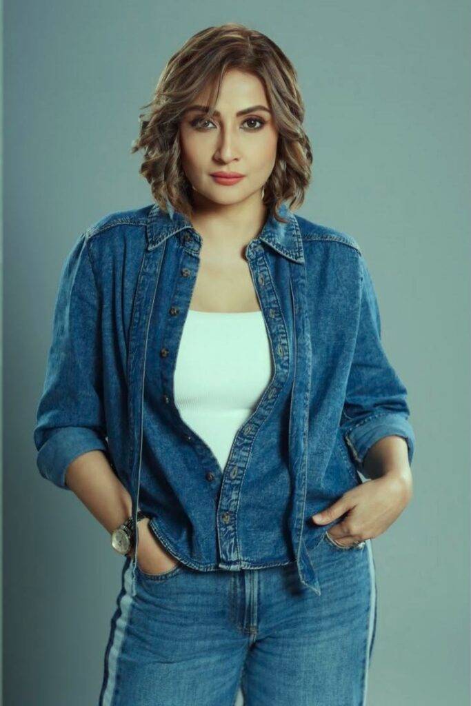 Urvashi Dholakia
